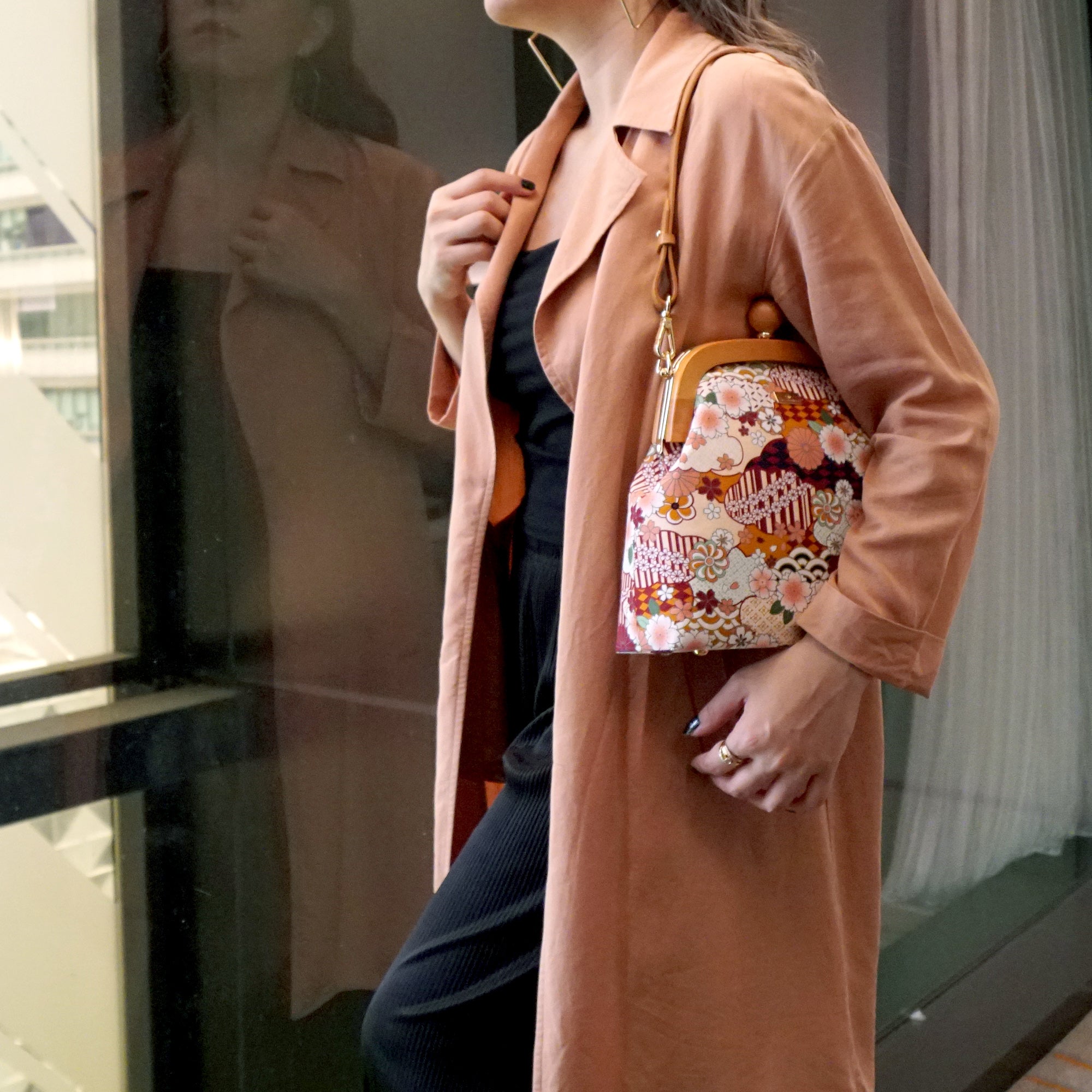 Jupiter Clasp Shoulder Bag - Natsume