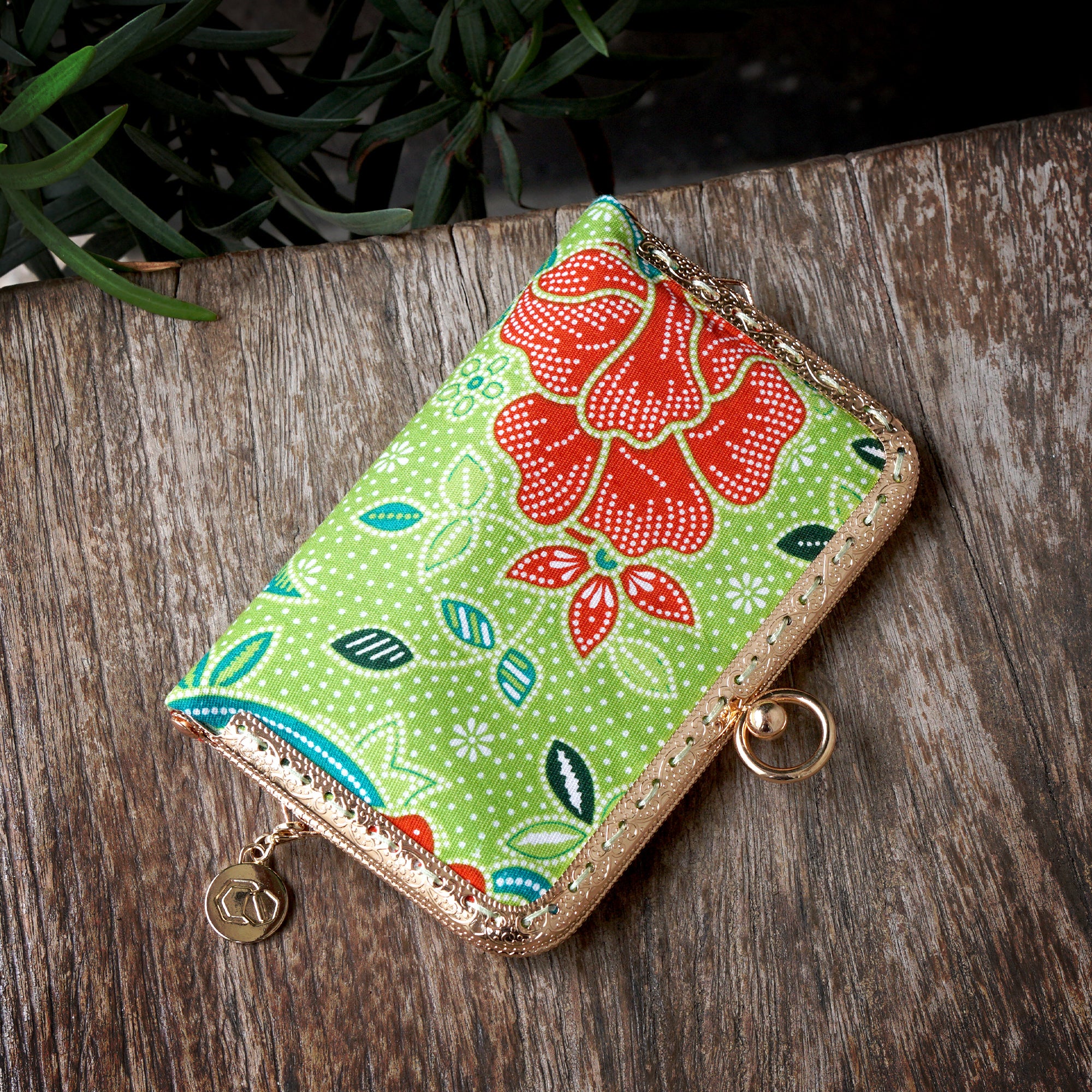 Kiss Clasp Card Holder - Kawung