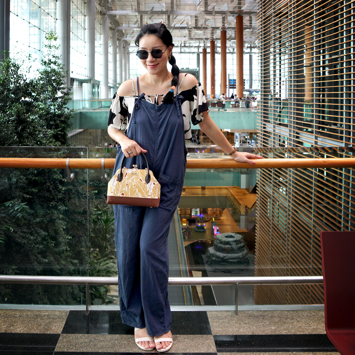 Leather Top-Handle Bag - Vein Ink(BN)