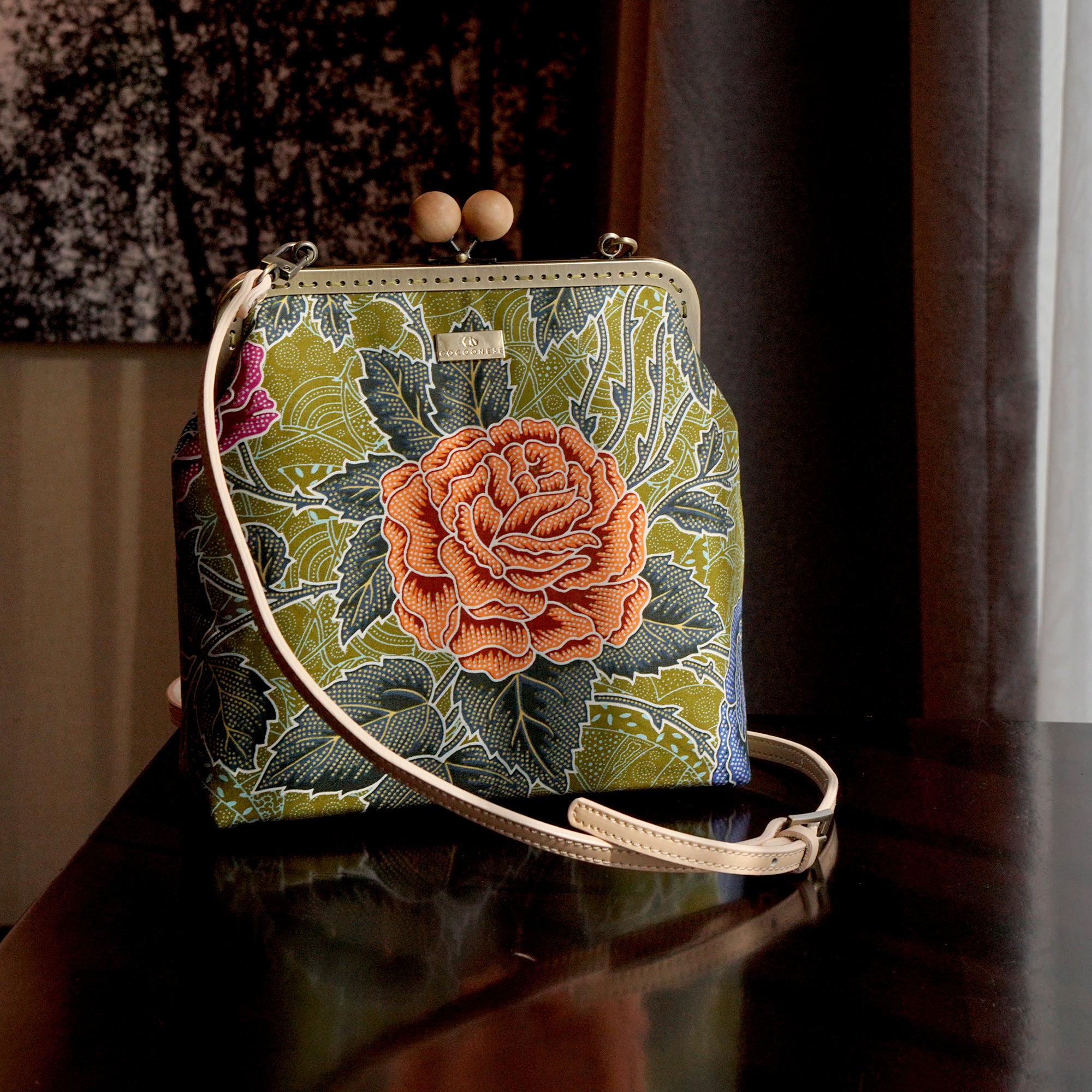 Clasp Sling With Wooden Ball -  Casanova(YL)