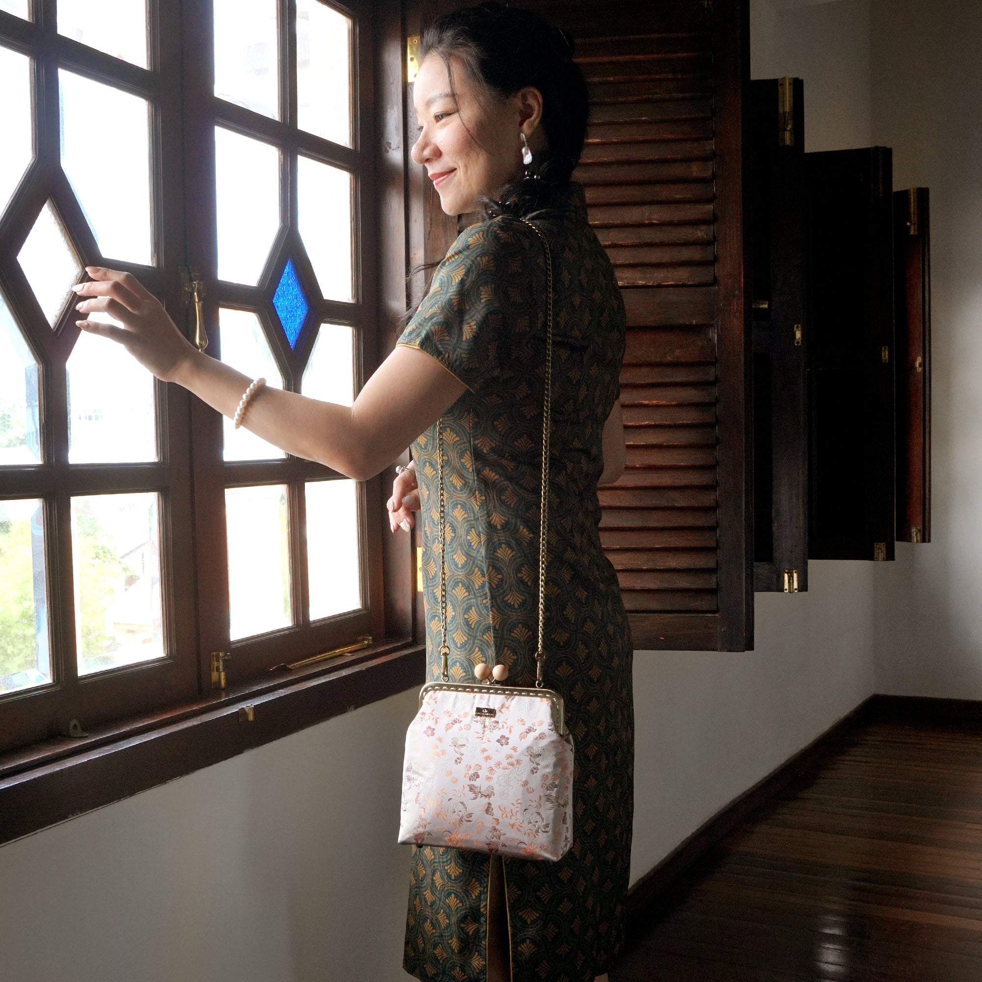 Clasp Sling With Wooden Ball - Pastel Aviary