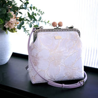 Clasp Sling With Wooden Ball - Gold Lily (LV)