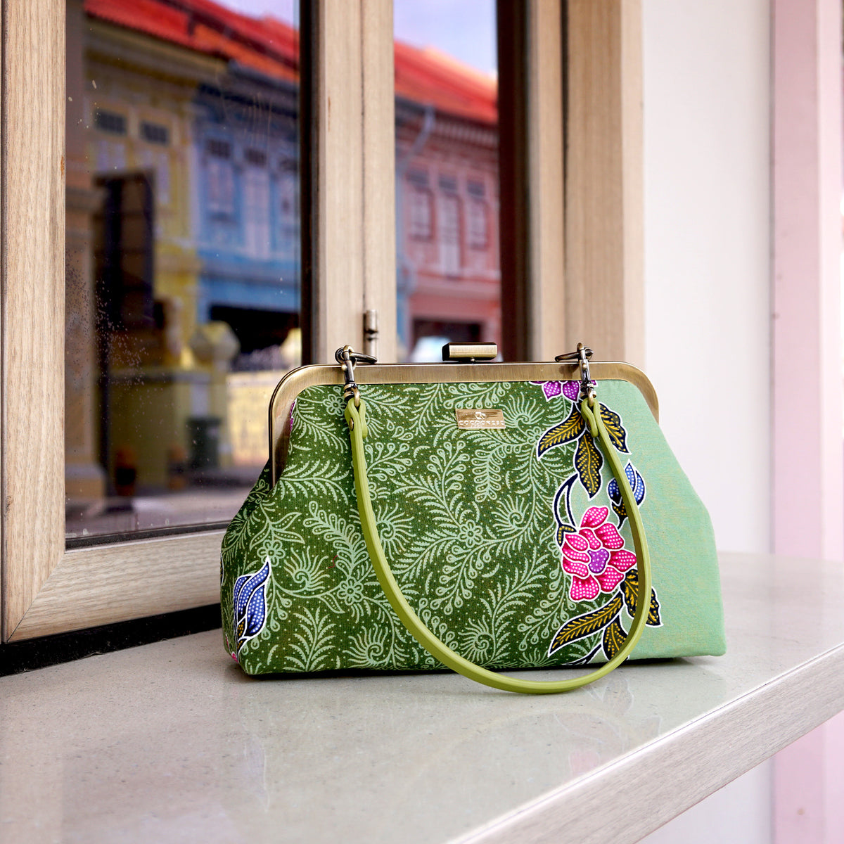 Underarm Bag - Poetry of Vines