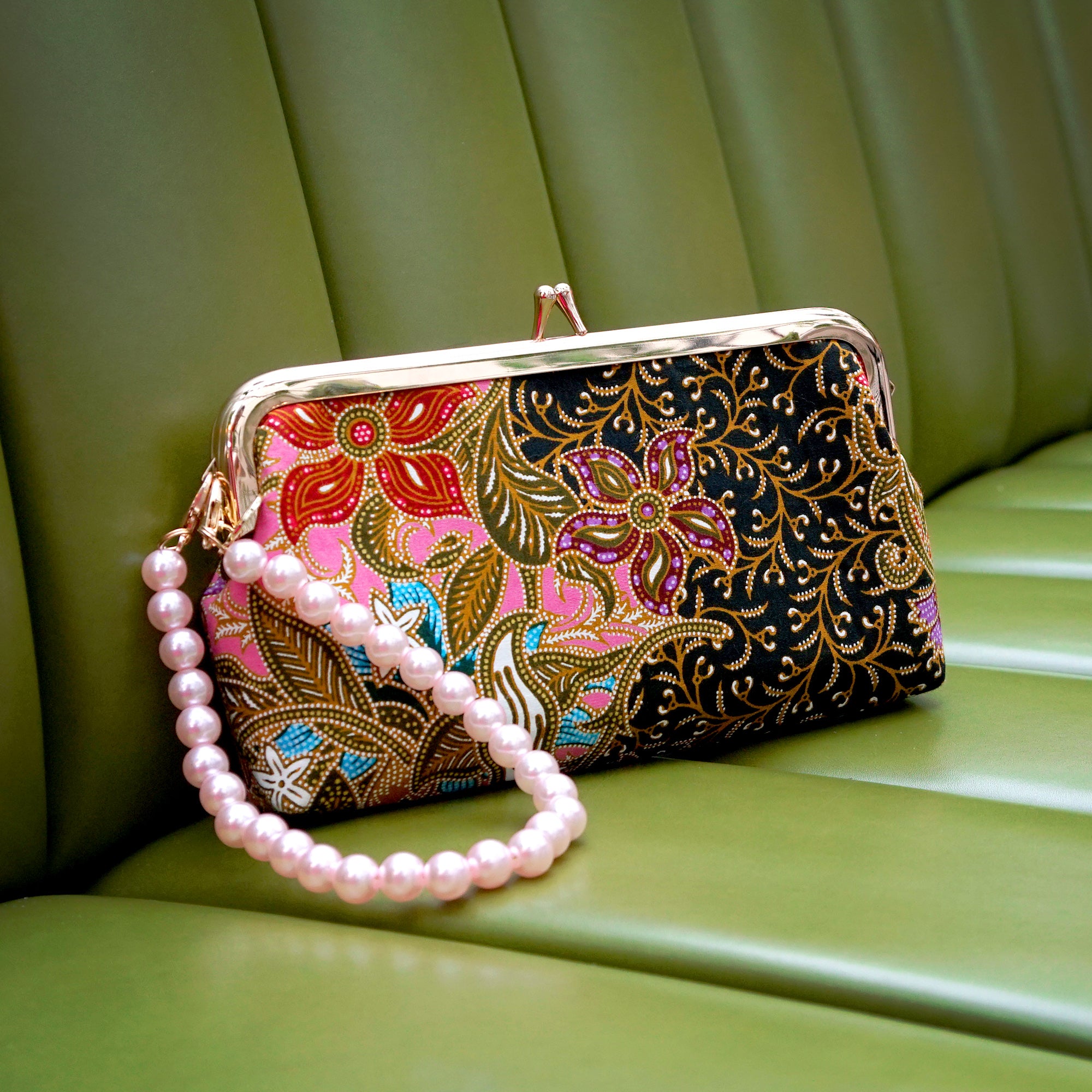 Wristlet Pouch - Pink Trumpet