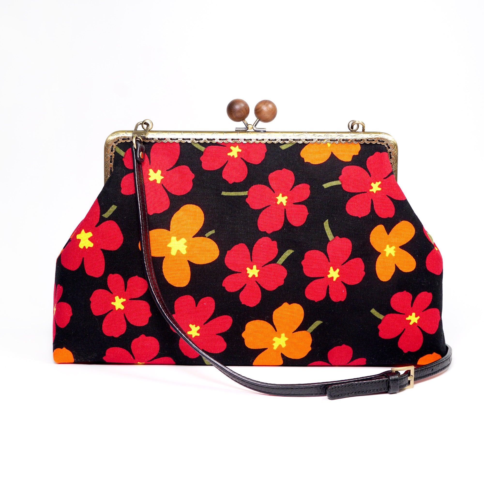 20% OFF - Clasp Sling Bag - White Rain Lily (Twin color Black)