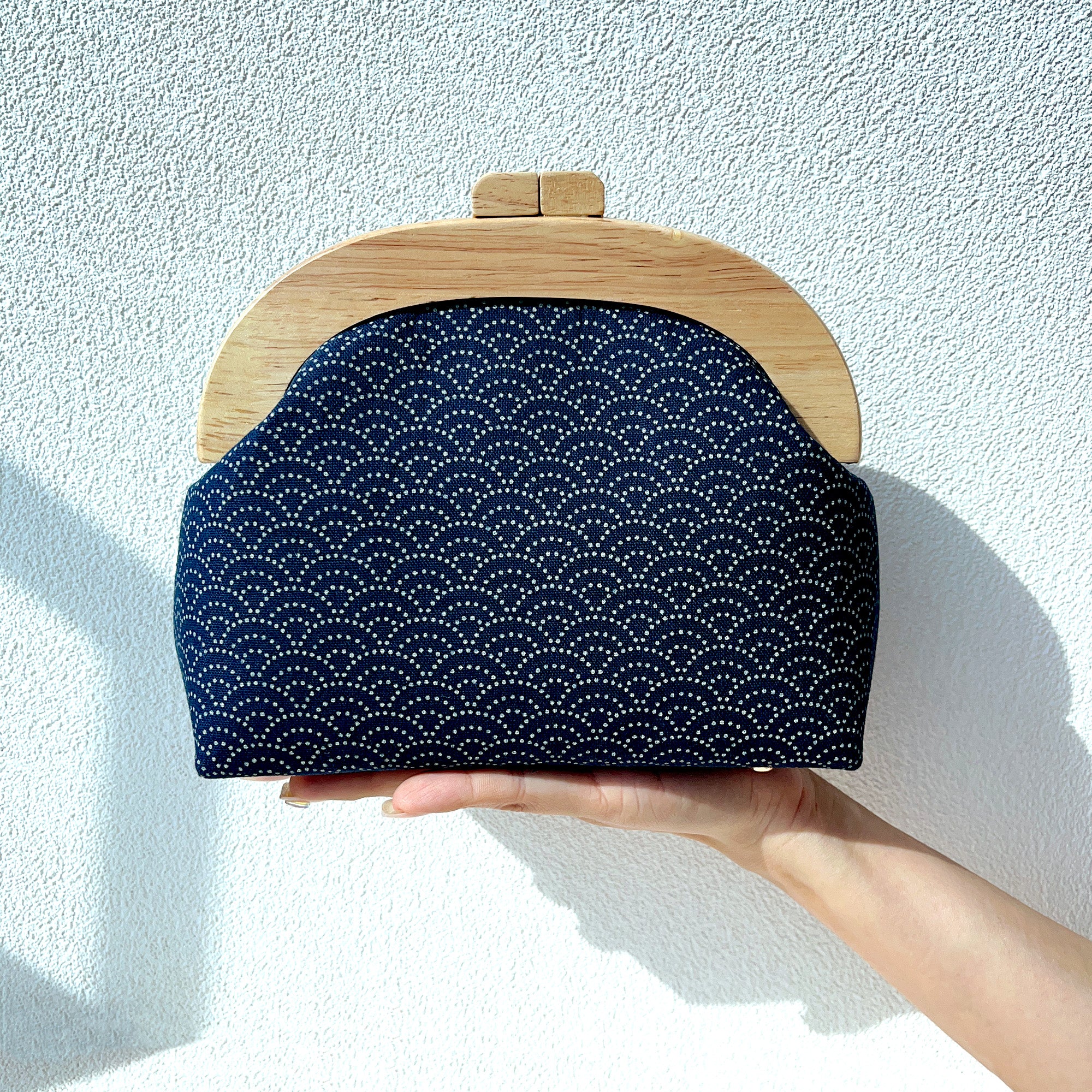Round Crossbody Bag With Wooden Frame - Under the Wave